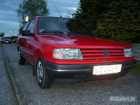 Peugeot 309 1,4i Kick (solgt) billede 4