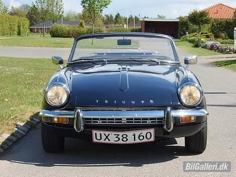 Triumph Spitfire (SOLGT) - Nyt billede, nummerplade rykket lavere billede 7