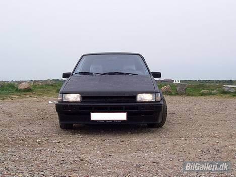 Toyota Corolla *SOLGT* - Toyota emblem fjernet, samt tonede frontblink billede 10