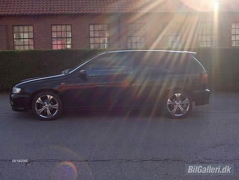 Nissan Almera 1,6 SR **SOLGT** - Solen skinner altid på en Nissan ;-) billede 6