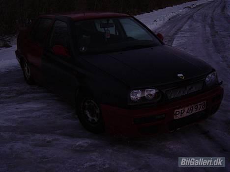 VW Vento SOLGT billede 4