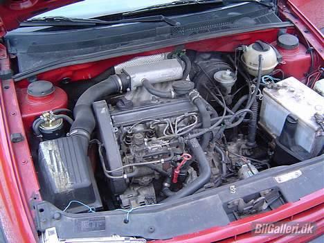 VW Vento SOLGT billede 5