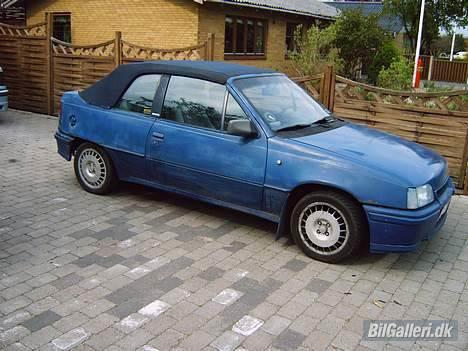 Opel Kadett GSI CAB. Solgt. billede 9