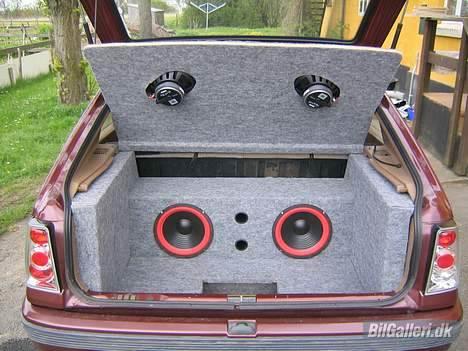 Opel Kadett E * DØD* - Ja det er da ikke helt dårligt hva? :) Men stadig med de gamle subs i. billede 6