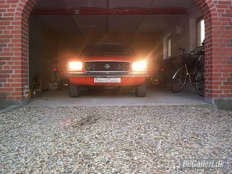 Opel Rekord D - Lige et smut ind i de gamles garage. Forresten en fed lyd inde i garagen. billede 17