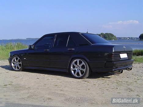Mercedes Benz --(190 2,5)-- solgt billede 4