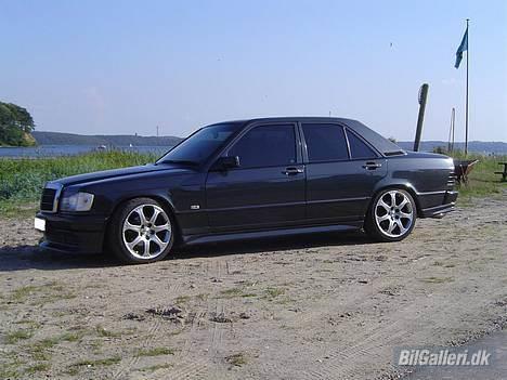 Mercedes Benz --(190 2,5)-- solgt billede 6