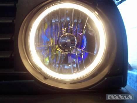 VW Golf II *SOLGT* - Close-up af Angel Eye(s) billede 4
