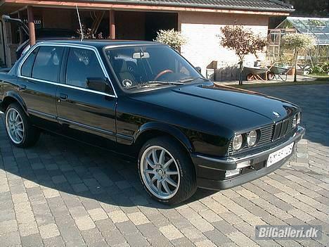 BMW 320 i E30 (solgt) billede 3