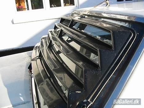 Toyota Camry DX *Mark Cruiser*  - Plastik bagrude spoile fra Volvo 240 - mistænksomt fast spændt billede 16