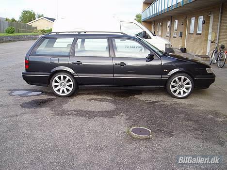 VW passat 35i variant - inden der kom solfilm i og chrome tagreling billede 3