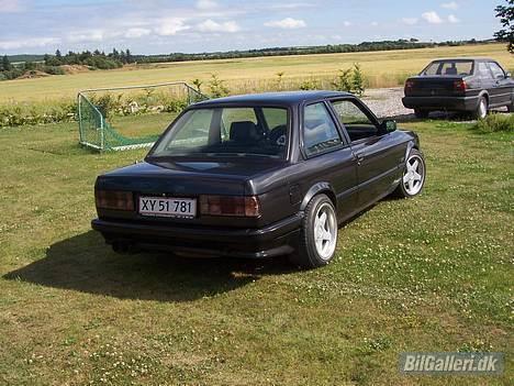 BMW E30 billede 8