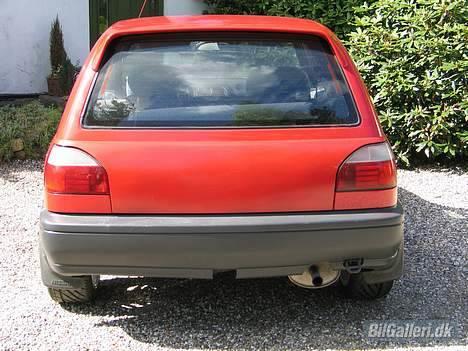 Nissan Sunny N14 - Bagglappen efter den er blevet spartled ud ;) billede 3