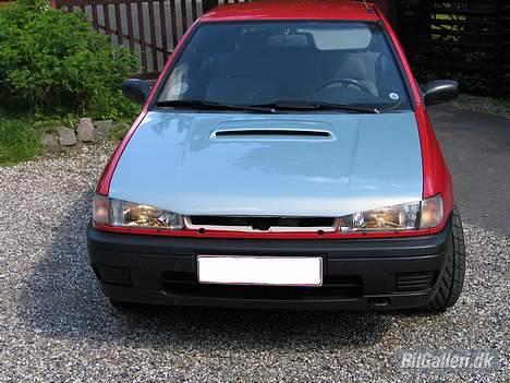 Nissan Sunny N14 - Min nye frontklap! Skal dog lige laves lidt om og så er jeg ved at lave frontgitteret billede 4
