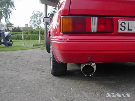 Ford Escort 1.6 xr3i "SOLGT" - Stort hul i sådan en Ningbo :D billede 11