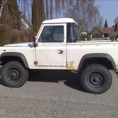 Land Rover 90" defender 