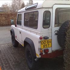 Land Rover 90" defender 