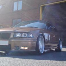 BMW 318is/320i Coupe *SOLGT*