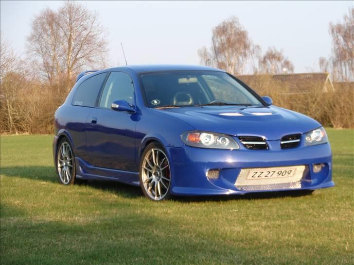 Nissan Almera 1,8 Sport SOLGT billede 11