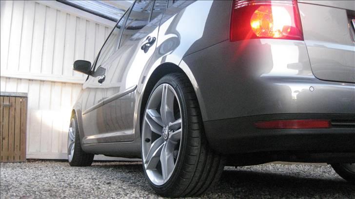 VW touran tdi united solgt billede 18