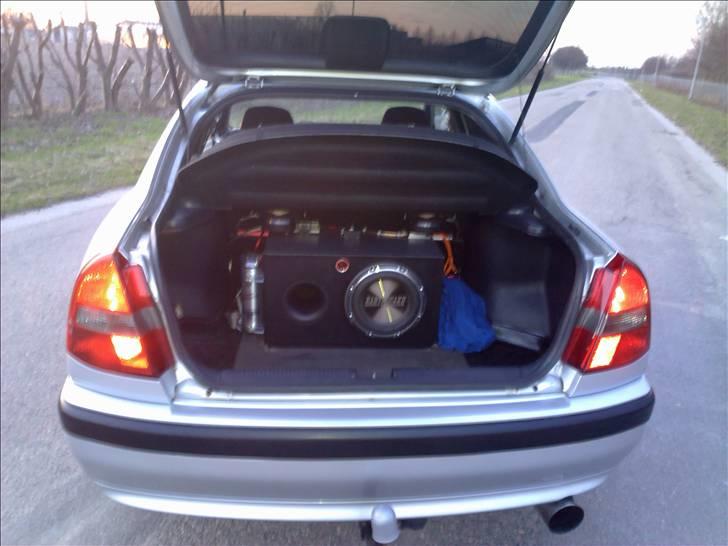 Mitsubishi Carisma billede 18