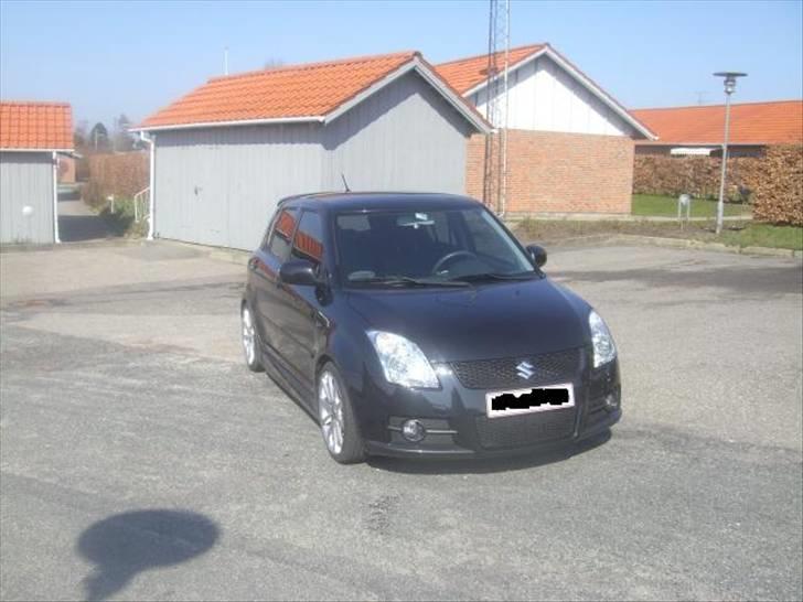 Suzuki Swift 1,3 GLX SOLGT billede 2
