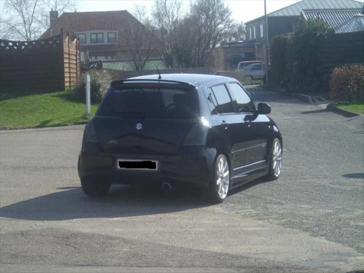 Suzuki Swift 1,3 GLX SOLGT billede 8