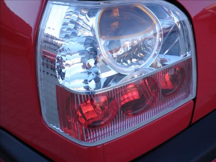 VW Golf 3 SOLGT - close up af baglygten billede 4