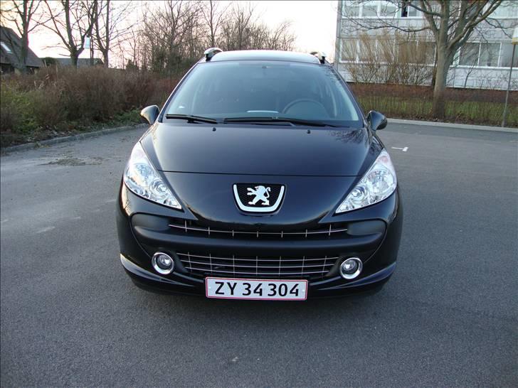 Peugeot 207 SW 1,6 HDI Premium billede 2