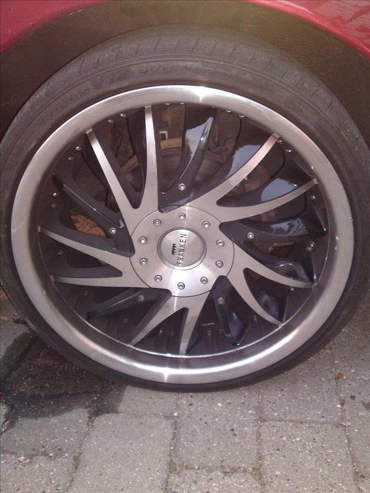 Mazda 626 *Hugget op* - De fine fælge. billede 3