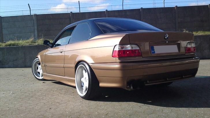 BMW 318is/320i Coupe *SOLGT* billede 3