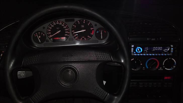 BMW 318is/320i Coupe *SOLGT* billede 8