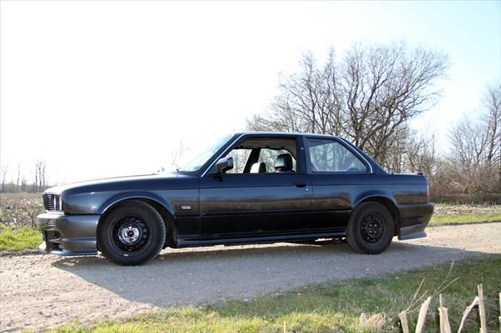 BMW E30 320i - M50 - SOLGT billede 3