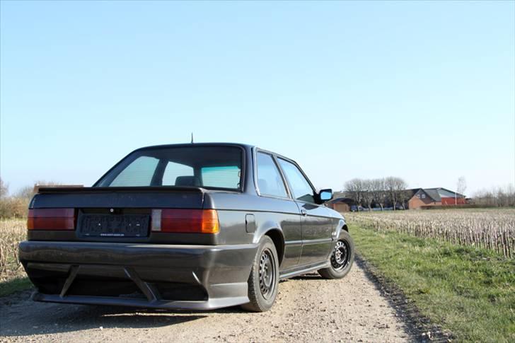 BMW E30 320i - M50 - SOLGT billede 4