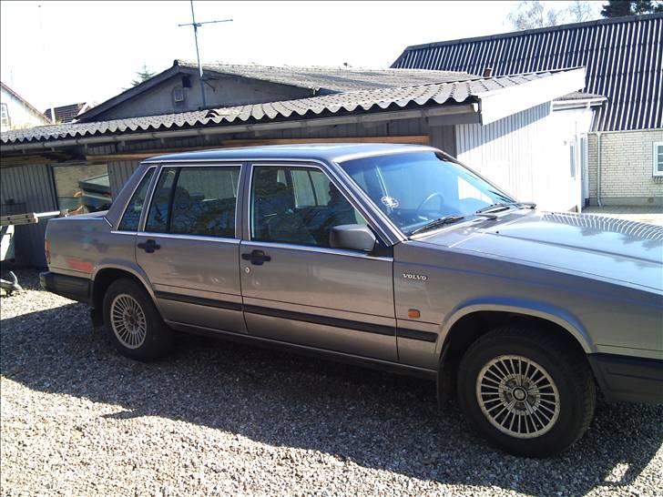 Volvo 740 Turbo - Solgt billede 2