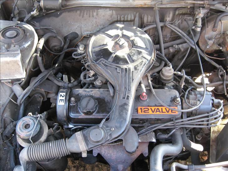 Toyota Corolla ( Skrottet ) billede 4