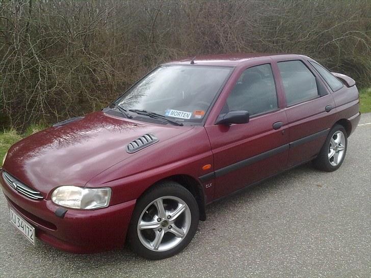 Ford Escort clx 1,6 SOLGT billede 1