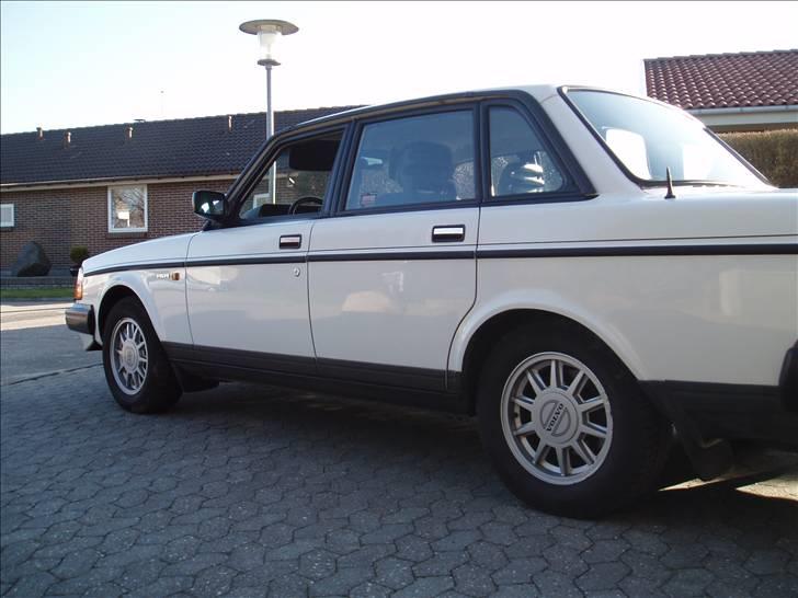 Volvo 240 GLT **SOLGT** billede 3
