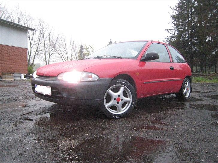 Mitsubishi Colt  Semi Glasfiber billede 1