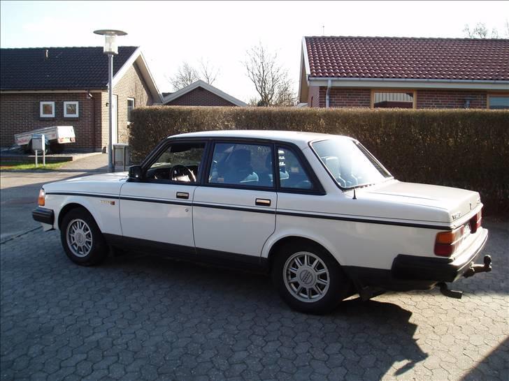 Volvo 240 GLT **SOLGT** billede 18