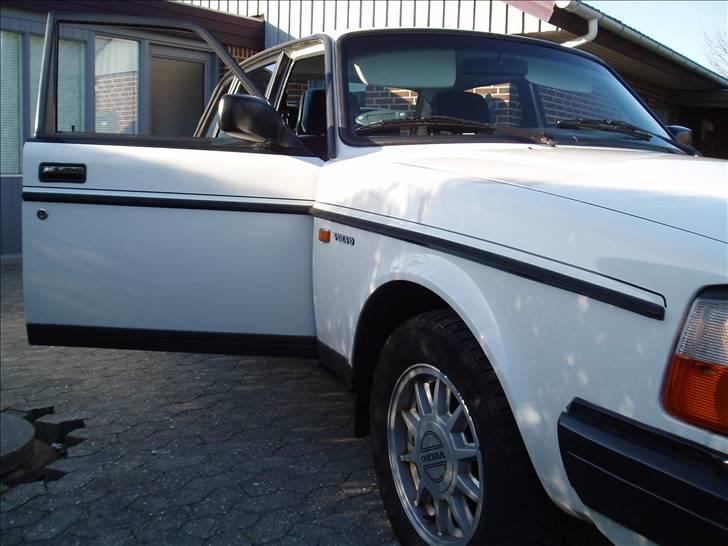 Volvo 240 GLT **SOLGT** billede 19