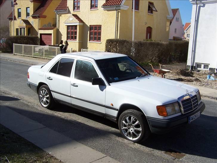 Mercedes Benz E-klasse W124 250D *solgt billede 19