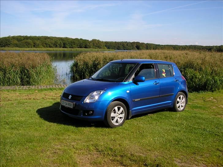 Suzuki swift 1,3 GLX  SOLGT billede 1