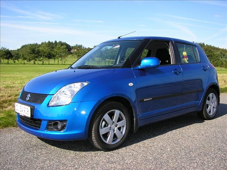 Suzuki swift 1,3 GLX  SOLGT billede 2