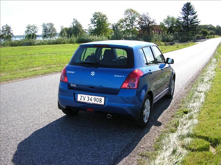 Suzuki swift 1,3 GLX  SOLGT billede 6