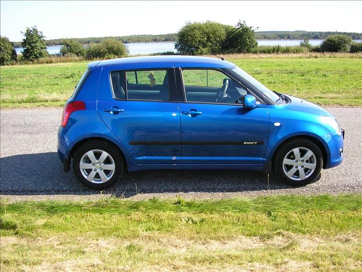 Suzuki swift 1,3 GLX  SOLGT billede 7