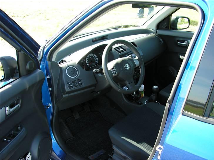 Suzuki swift 1,3 GLX  SOLGT billede 8