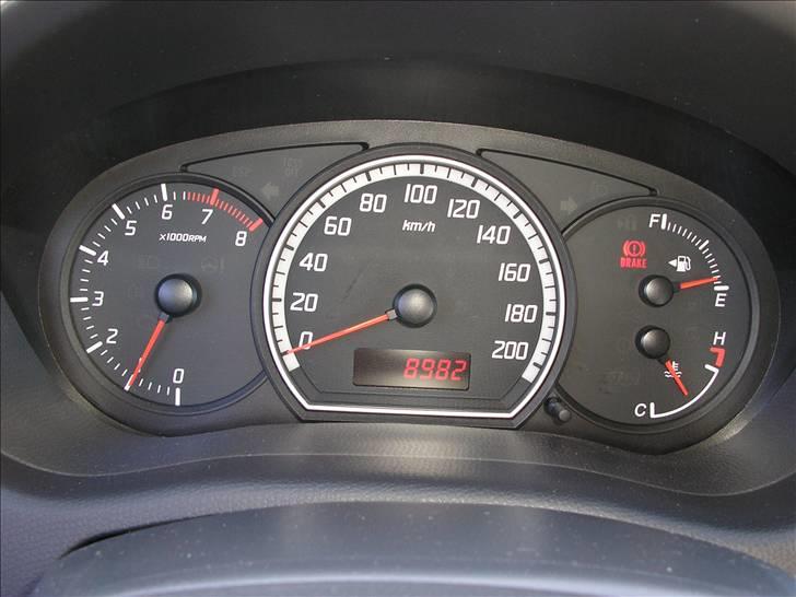 Suzuki swift 1,3 GLX  SOLGT billede 10