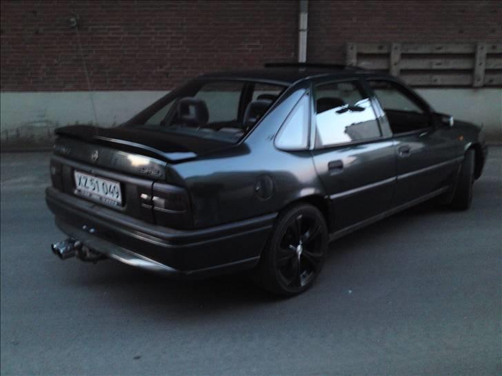 Opel Vectra A 2.0i (SKROTTET) billede 15