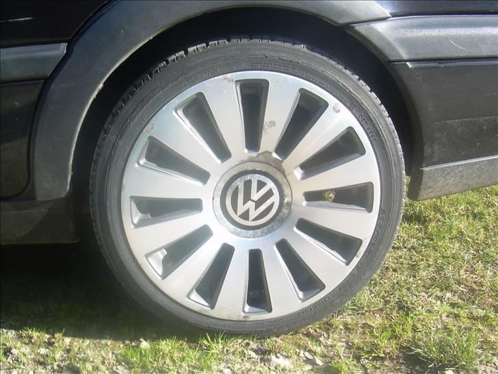 VW Vento SOLGT billede 10